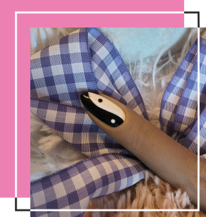 Yin & Yang Nails